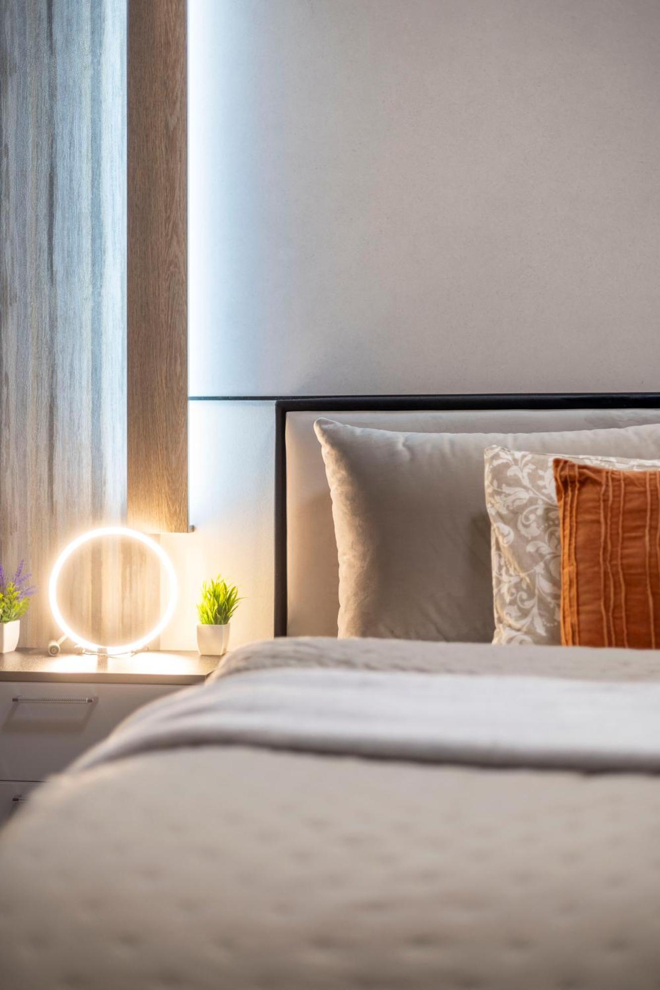 Apartment Luxurious High-end Grand On The St Stephen Road