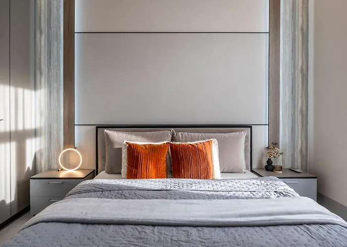 Luxurious High-End Grand Suite On The St Stephen Road