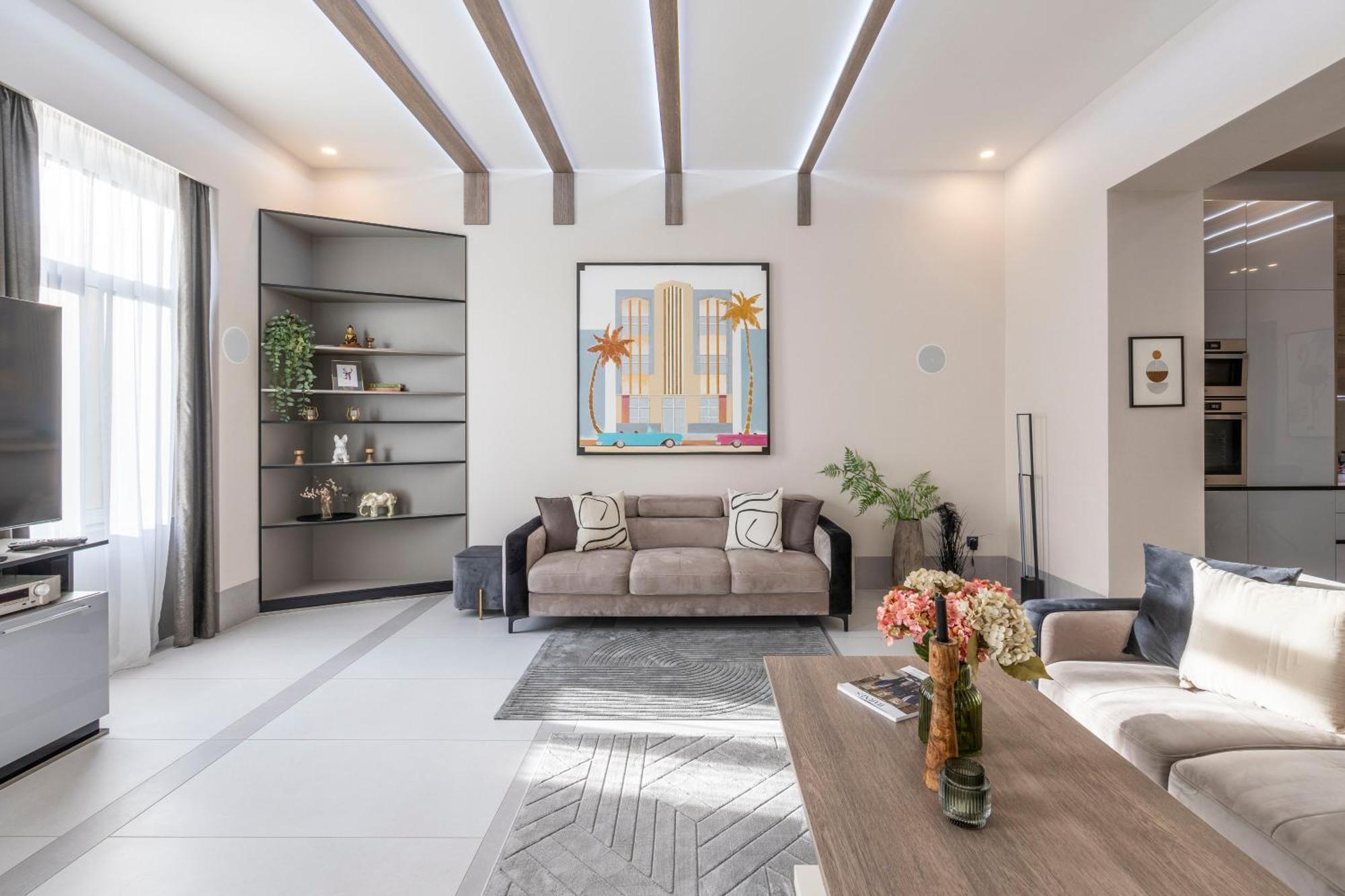 Апартаменты Luxurious High-end Grand On The St Stephen Road